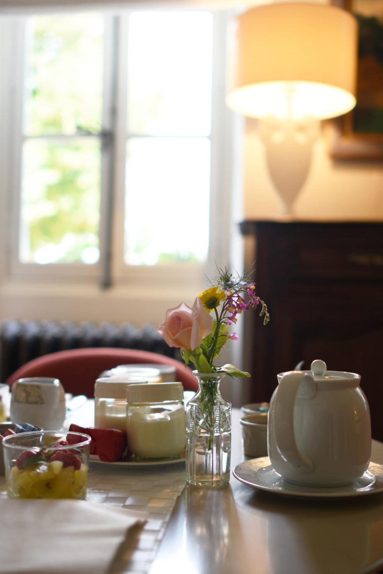 Domaine De L'Ermitage Bed & Breakfast Berry-Bouy Luaran gambar
